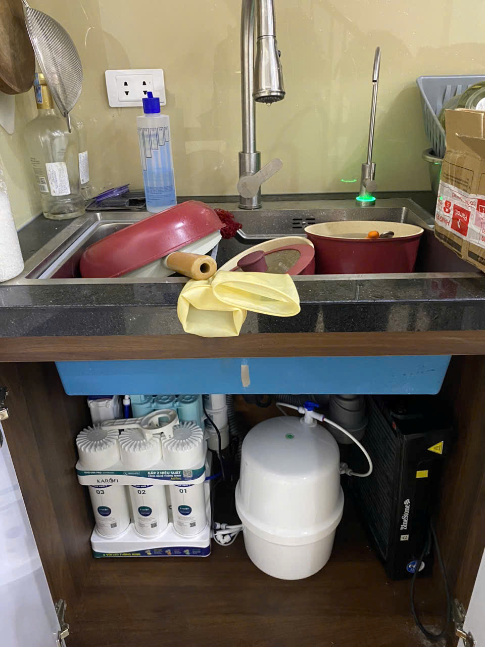 Cây nước nóng lạnh Karofi HCV206