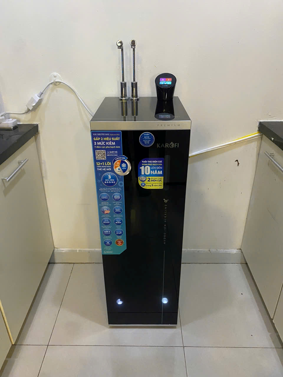 Máy lọc nước nóng lạnh Hydro-ion kiềm Karofi KAE-S88 PROMAX